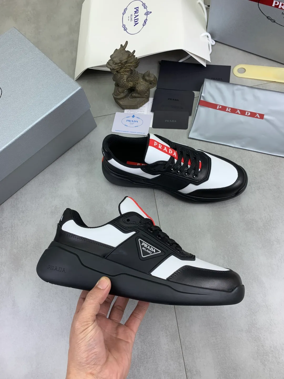 Men's men's shoes P600 💰【New style】Top quality, new popular models on the official website, which will never go out of style for a century, 🆘 The trendy brand (Prada) mainly promotes popular models, avant-garde and versatile fashionable men's shoes, privately molded, with cowhide splicing and 1:1 oil edge treatment... fashionable and simple, original imported cowhide with python skin, cowhide leather lining for feet; the atmosphere and personality are more fashionable, eye-catching and pursuing class. It will subvert the old idea and be a must-have for fashionistas who want to spend time with you! Must keep it! High-end comfortable and low-cost, high-end quality workmanship. Size: 38-45 4️⃣ colors available. full package